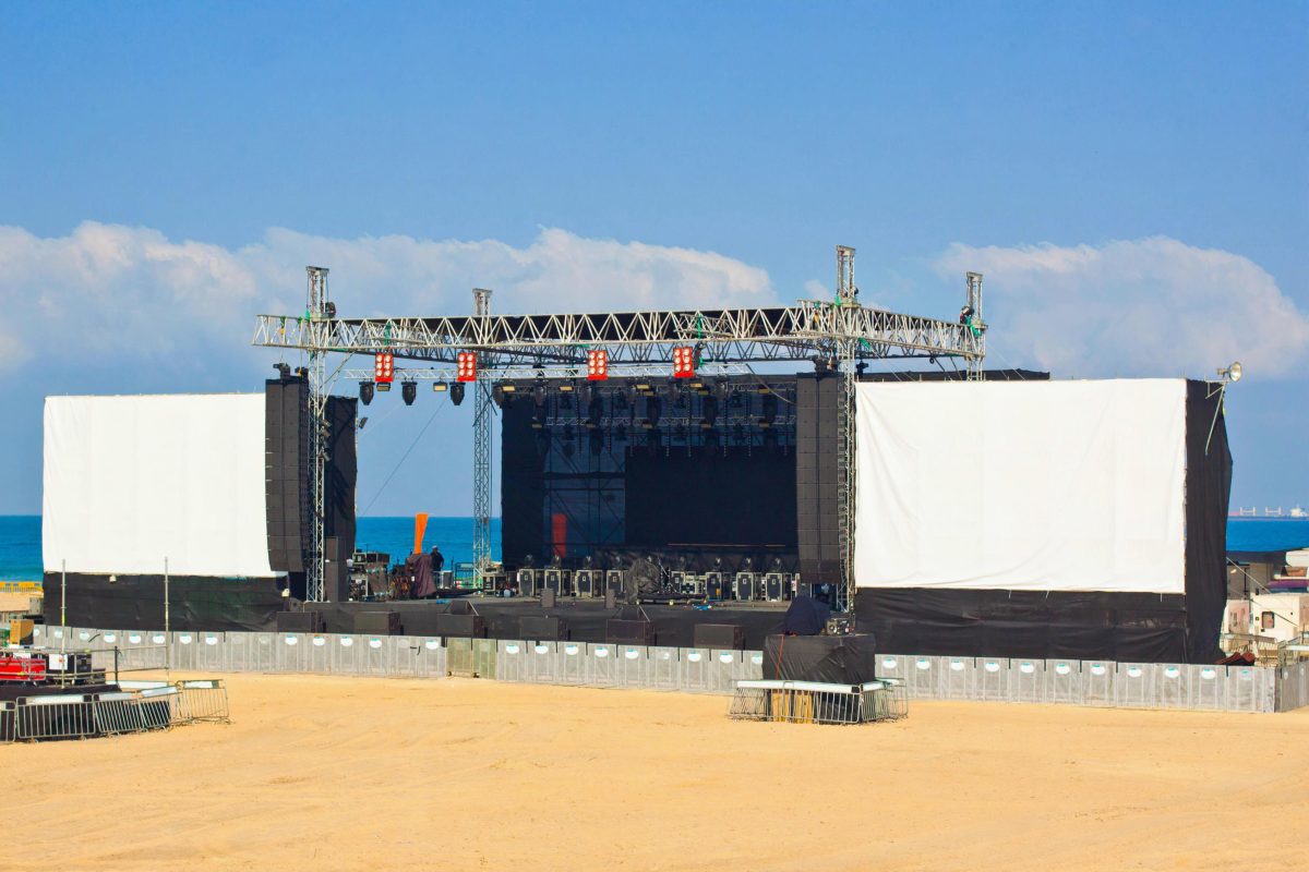 イベント会場の設置と撤去画像